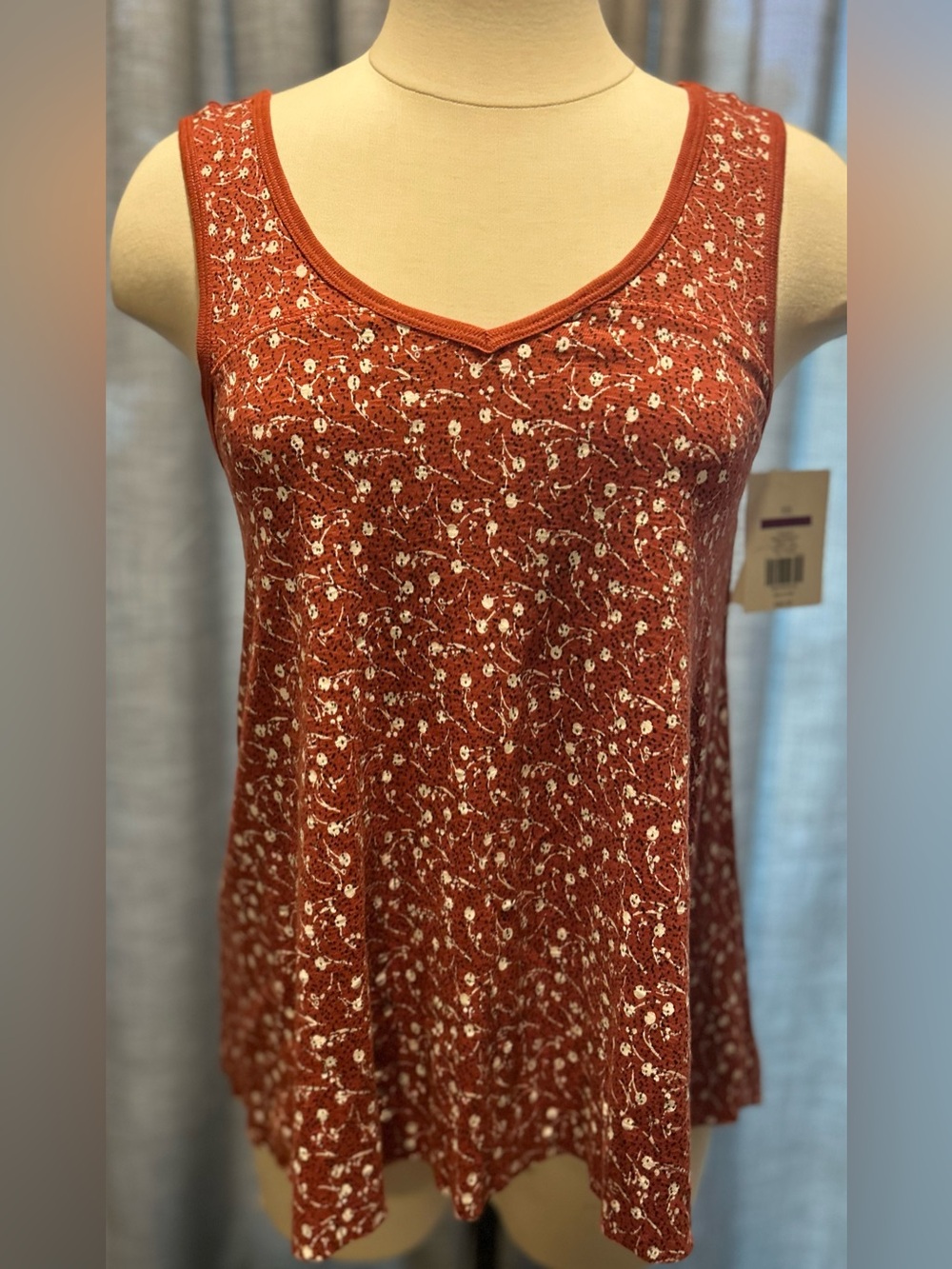 True Craft Rust Floral V-Neck Tank